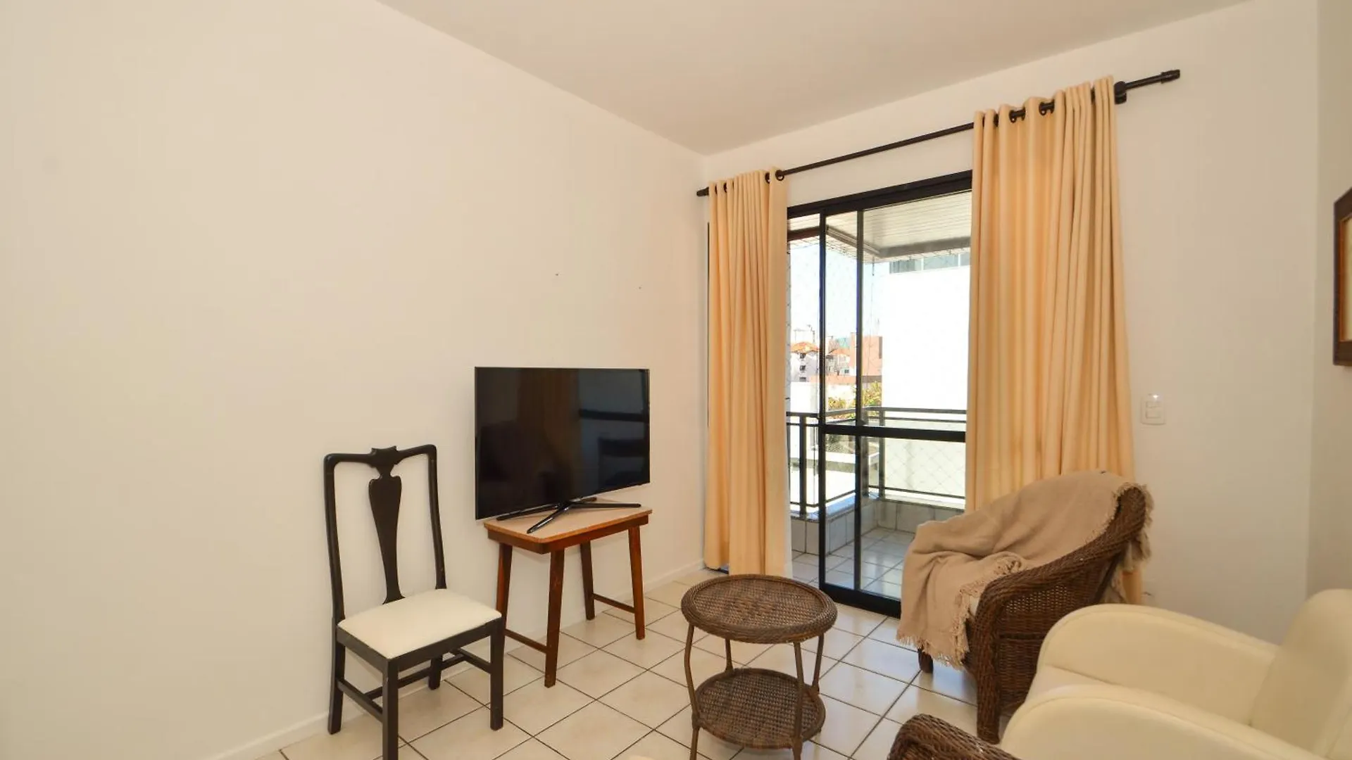Conforto 2 Quadras Da Praia Em Canasvieiras N539 Florianópolis